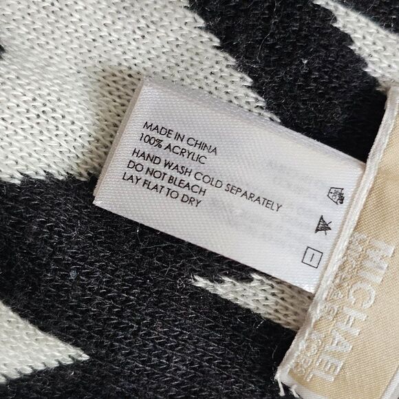 Michael Kors Women's Black & White Repeated MK Logo Knit Scarf - Picture 7 of 7
